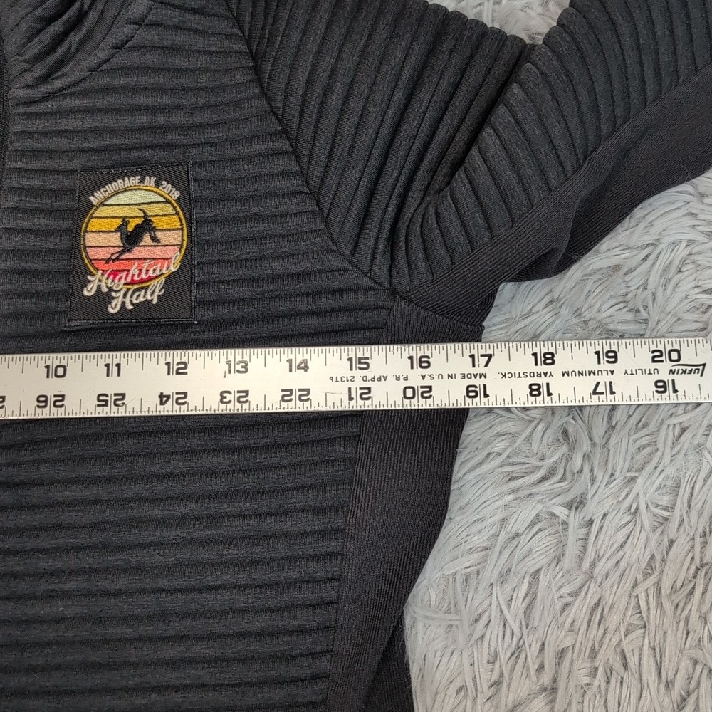 Brooks Sweatshirt Womens S Black Pockets Athletic Running Alaska Gorpcore - Picture 3 of 10